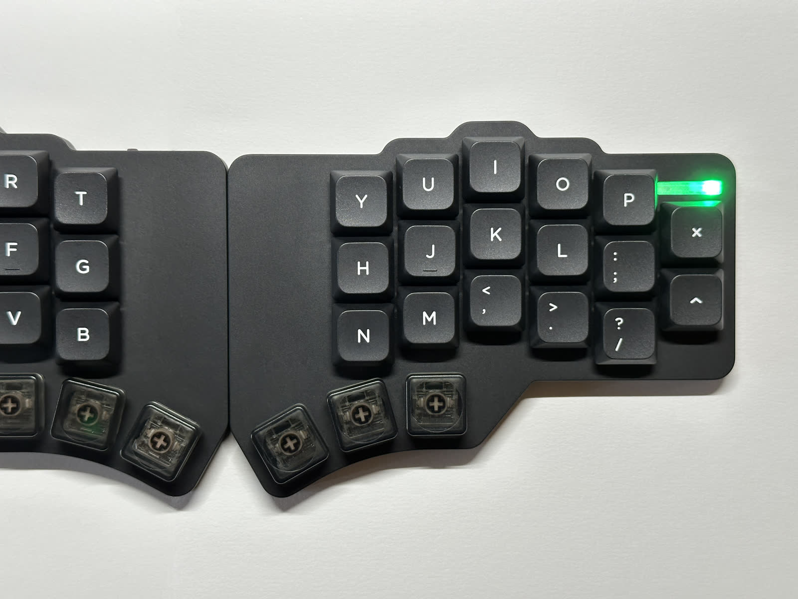 Finished Wolf keyboard and its details