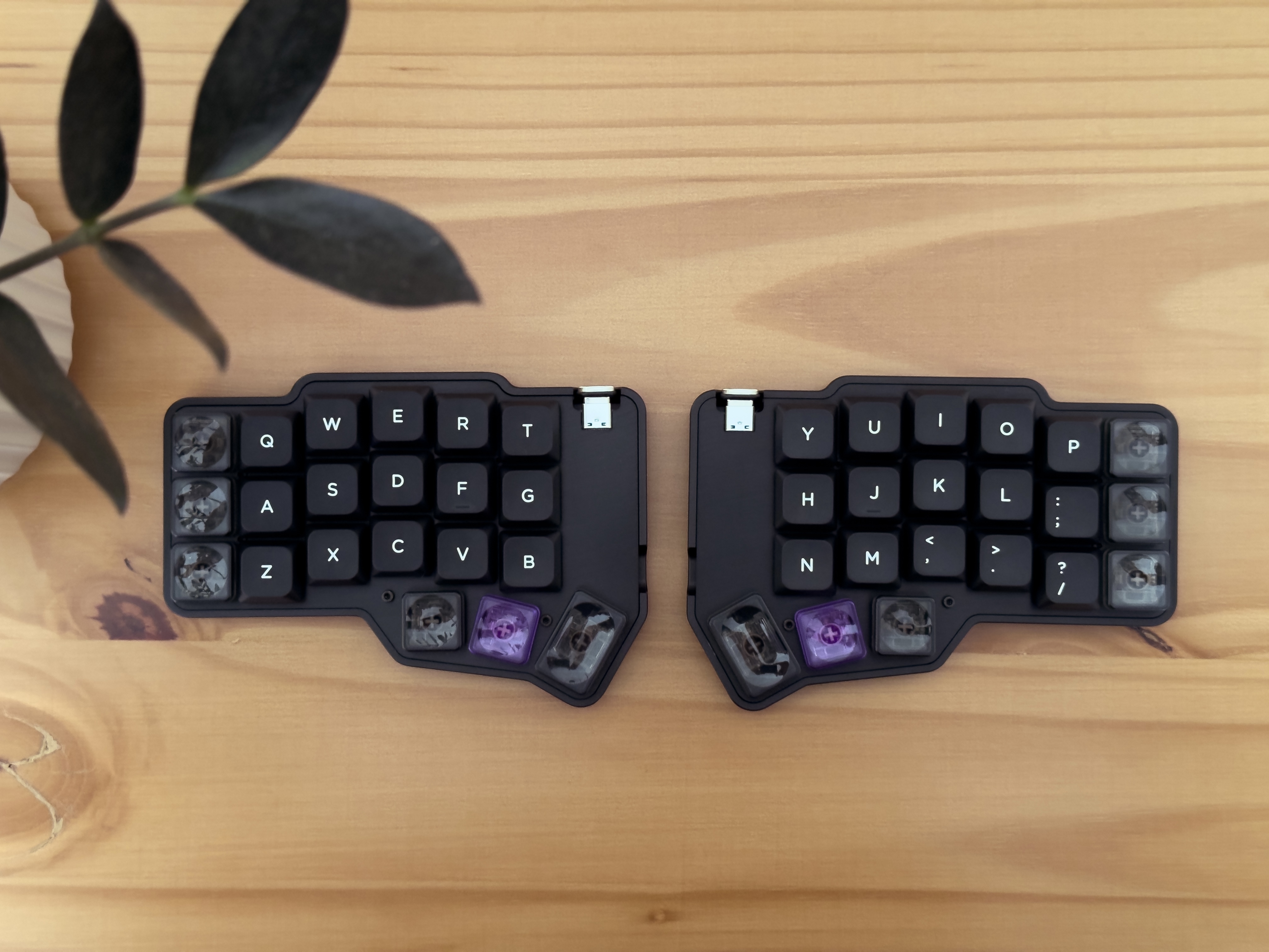 Finished low-profile wireless Corne keyboard build